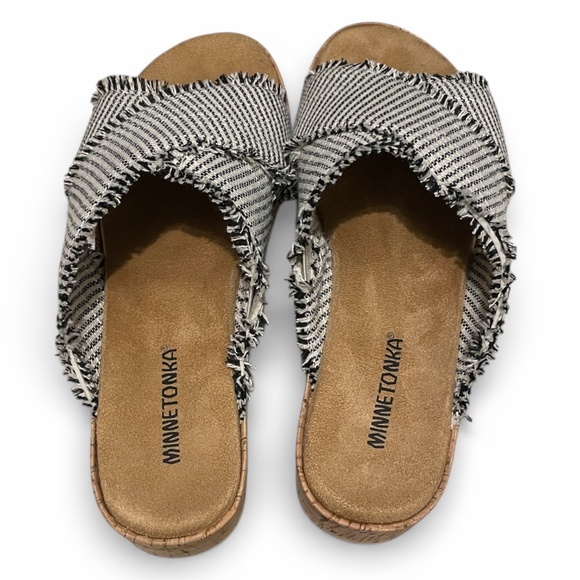 Minnetonka Women’s Posey Wedge Sandal Black/Natural Beige Stripe Print Size 10 - Picture 3 of 9